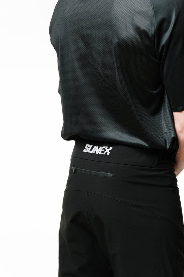 SUNEX SHORT VTT UNISEXE NOIR "Less is more"