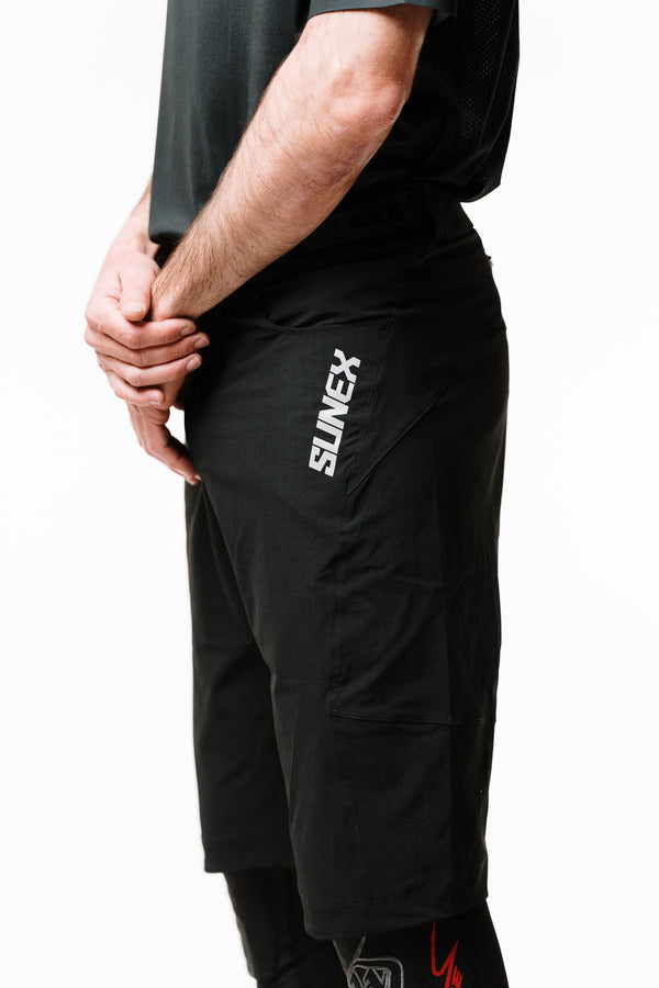 SUNEX SHORT VTT UNISEXE NOIR "Less is more"